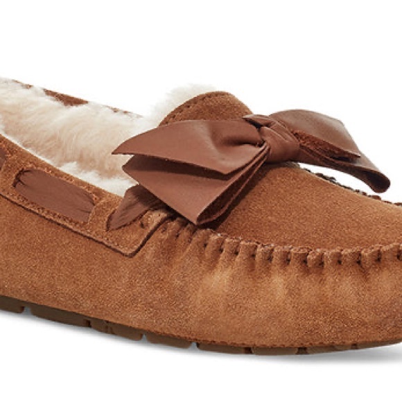 UGG Dakota Leather Bow Brown Slippers - Picture 2 of 9